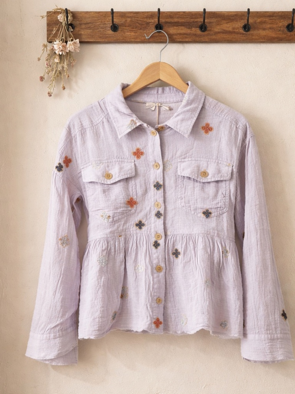 Lilac Embroidered Button-Front Women's top cardigan jacket size LARGE - Picture 4 of 6
